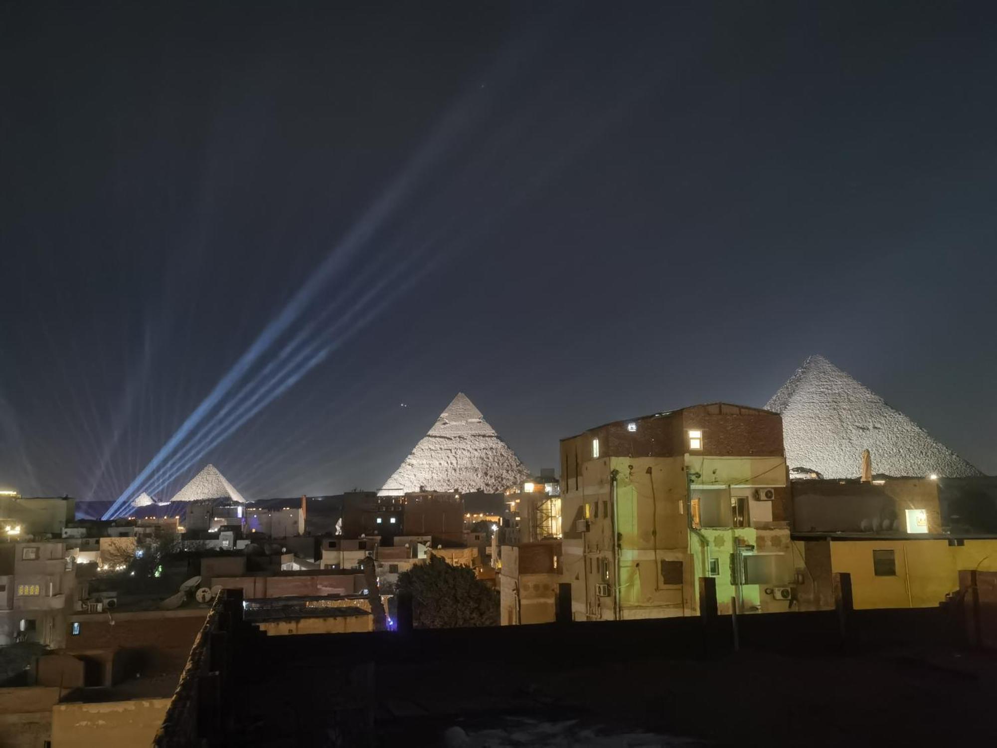 The View Pyramids Hotel Kafret el-Gabal Exteriör bild